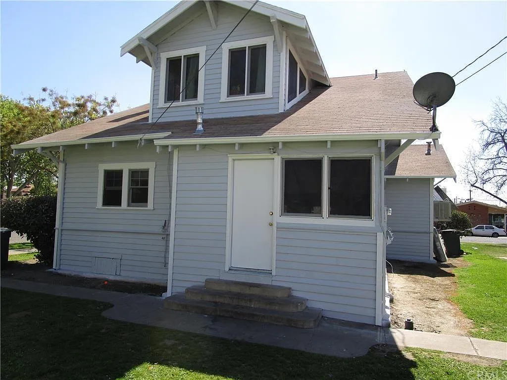 W 19th St, Merced — Photo 3