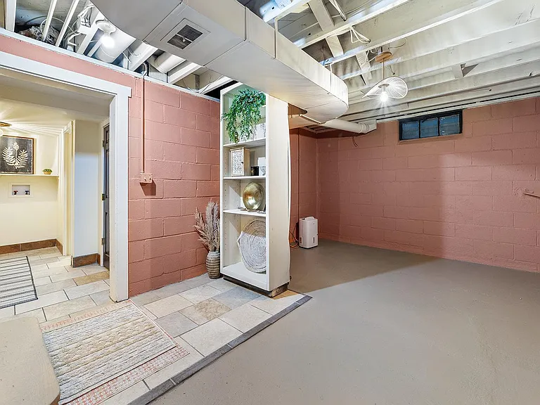 3015 Kossuth St — Photo 16