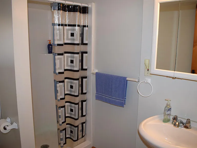 100 Main St #5 — Photo 18
