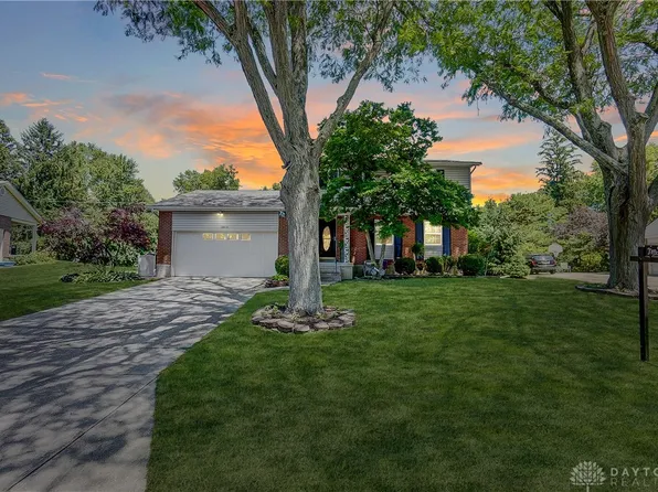 2813 Hemphill Rd, Dayton, OH 45440