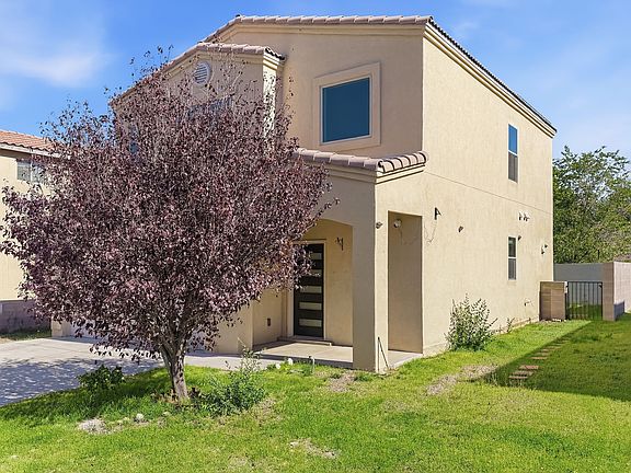 3rd image of 3054 Calle Nueva Vis