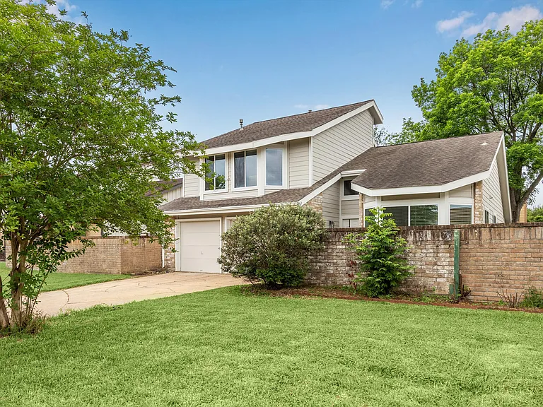 13511 Windchase Ct — Photo 2