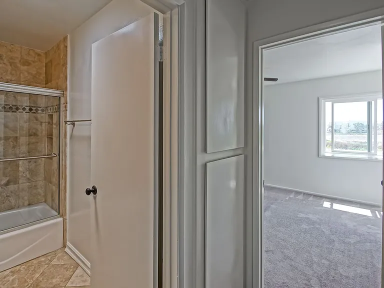 7148 Island Village Dr — Photo 31