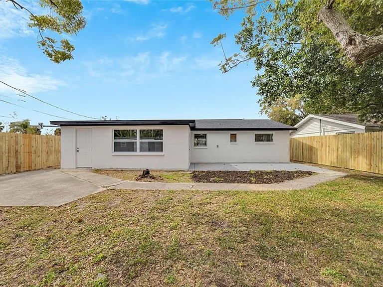 4012 Valencia Dr — Photo 15