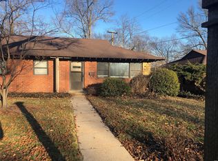 840 N McKnight Rd, Saint Louis, MO 63132