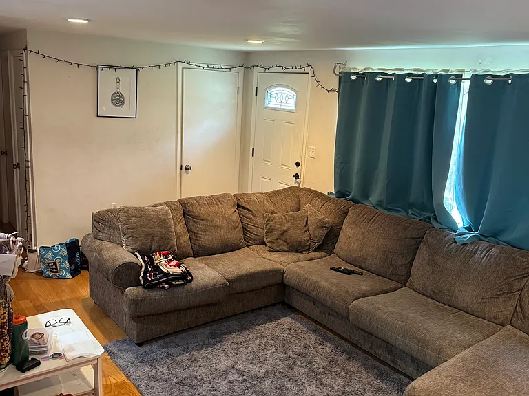 130 Christopher Cir — Photo 3