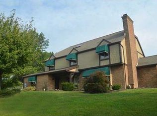 1208 Saint Mary Dr, Erie, PA 16509