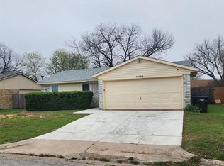 10129 Peppertree Ln, Fort Worth, TX 76108