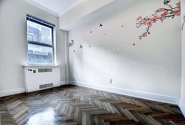 Rented by Urbane Brokerage | media 31