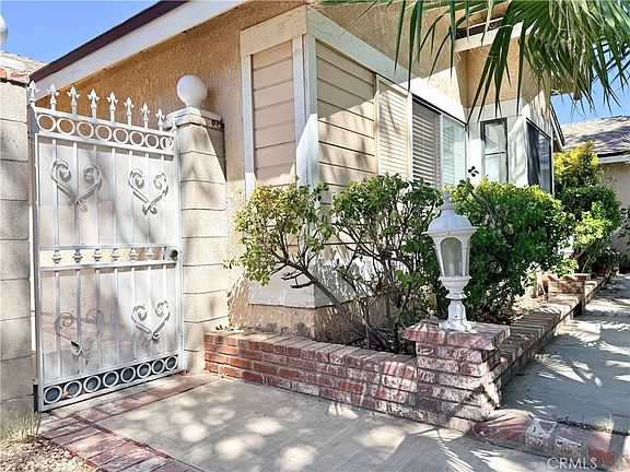 4th image of 37913 Janus Dr