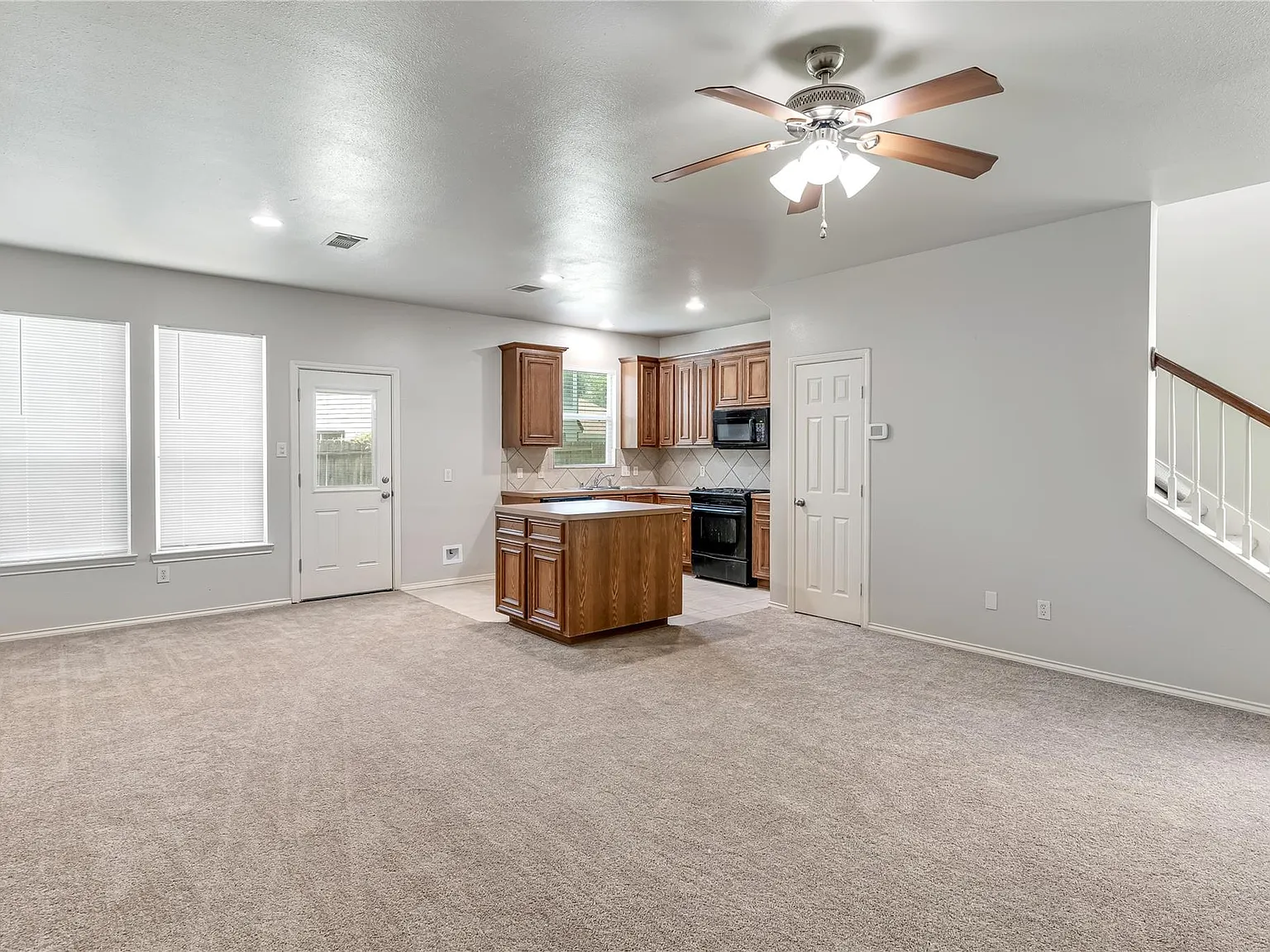 2 bed, 2.0 bath, 1490 sqft, $1,650 — Photo 3