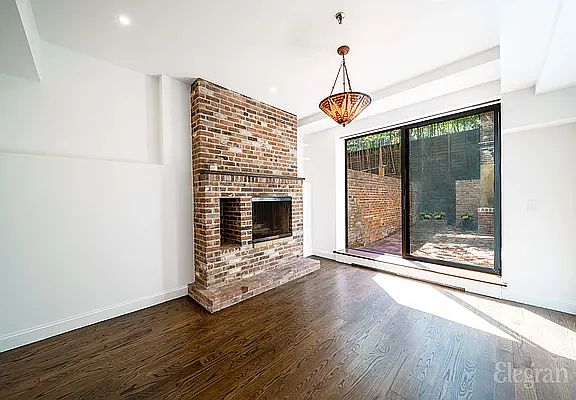 4th image of 838 Greenwich St #1AB