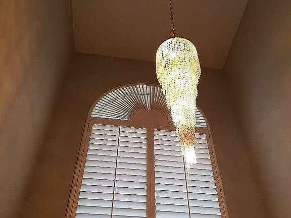 Chandelier 