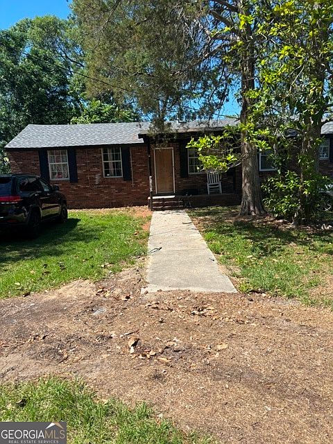 1st image of 210 Cedar Ave