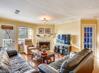 5820 Inman Park Cir APT 110, Rockville, MD 20852