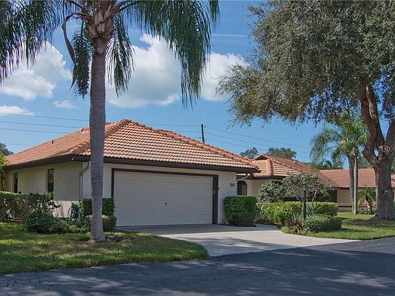 3rd image of 208 Laurel Hollow Dr #5