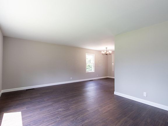 2nd image of 7456 Saratoga Ave