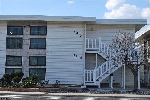1st image of 4320 West Ave #22