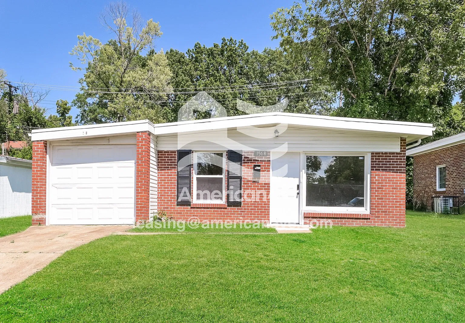 3 bed, 1.0 bath, 950 sqft, $1,550 — Photo 1