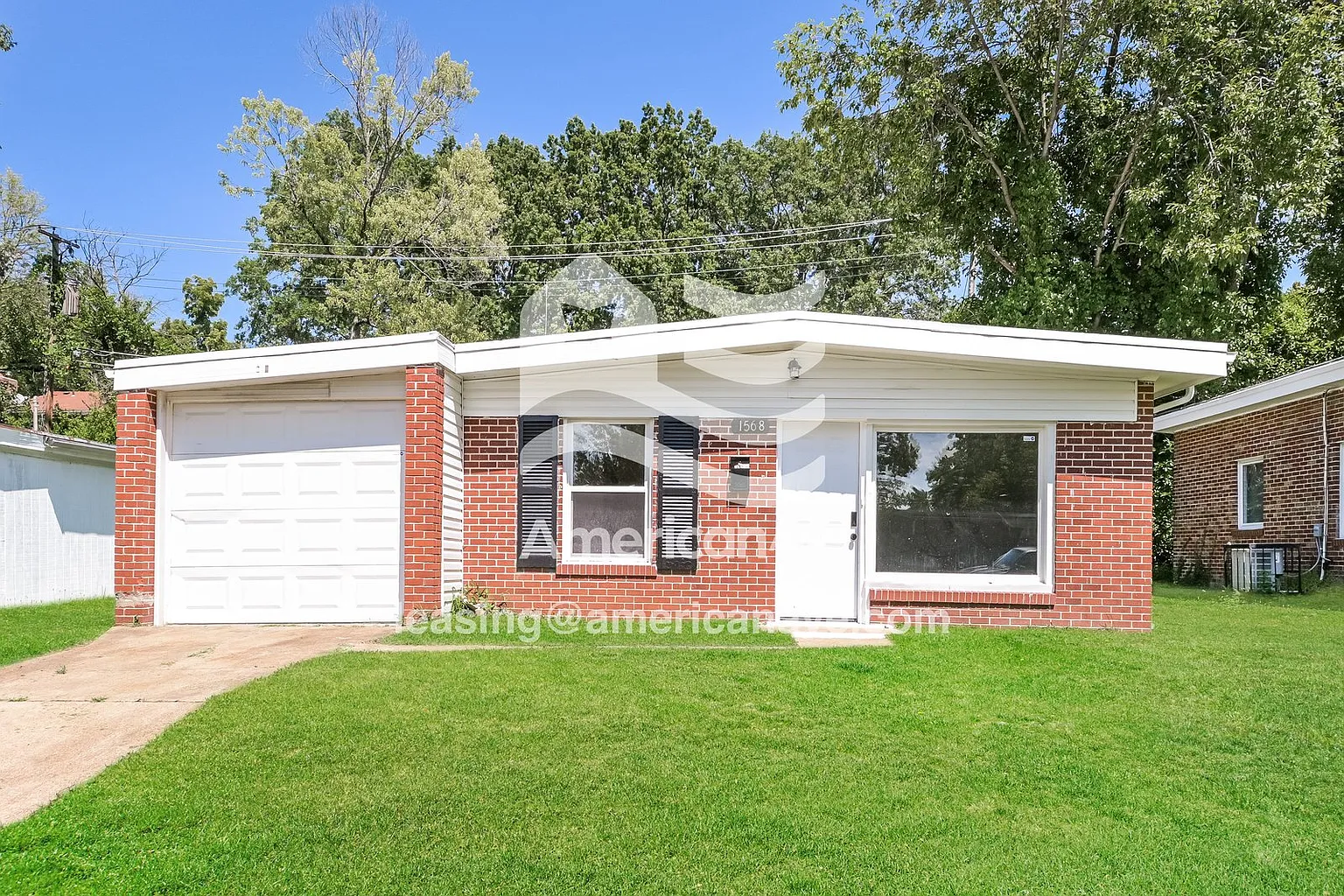 1568 N Jackson Ave photo 1