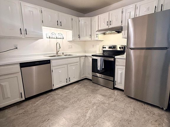 4th image of 822 N 39th St