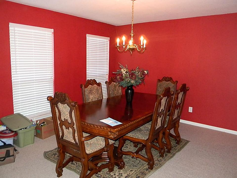 Formal dining that can also be a second living area