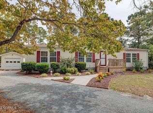 127 Topsail Lake Dr, Hampstead, NC 28443