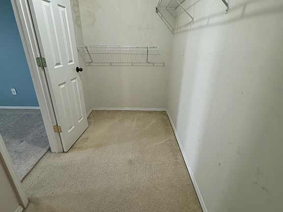 5th image of 3143 Bridgepoint Dr #1