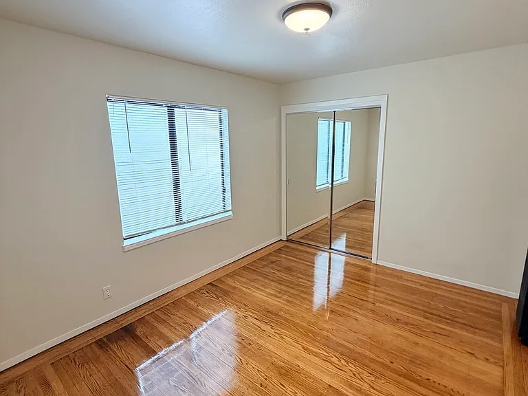 4211 Moraga St #22 — Photo 4