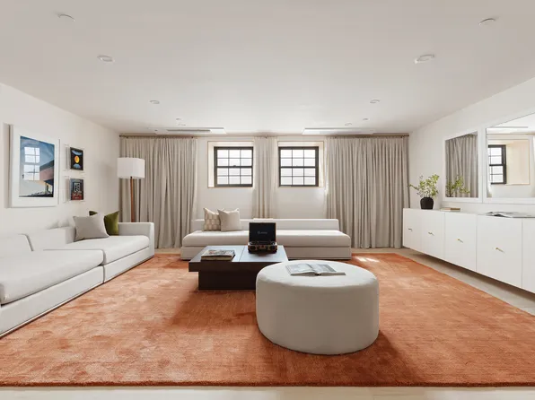 668 Baltic Street image 17 of 21