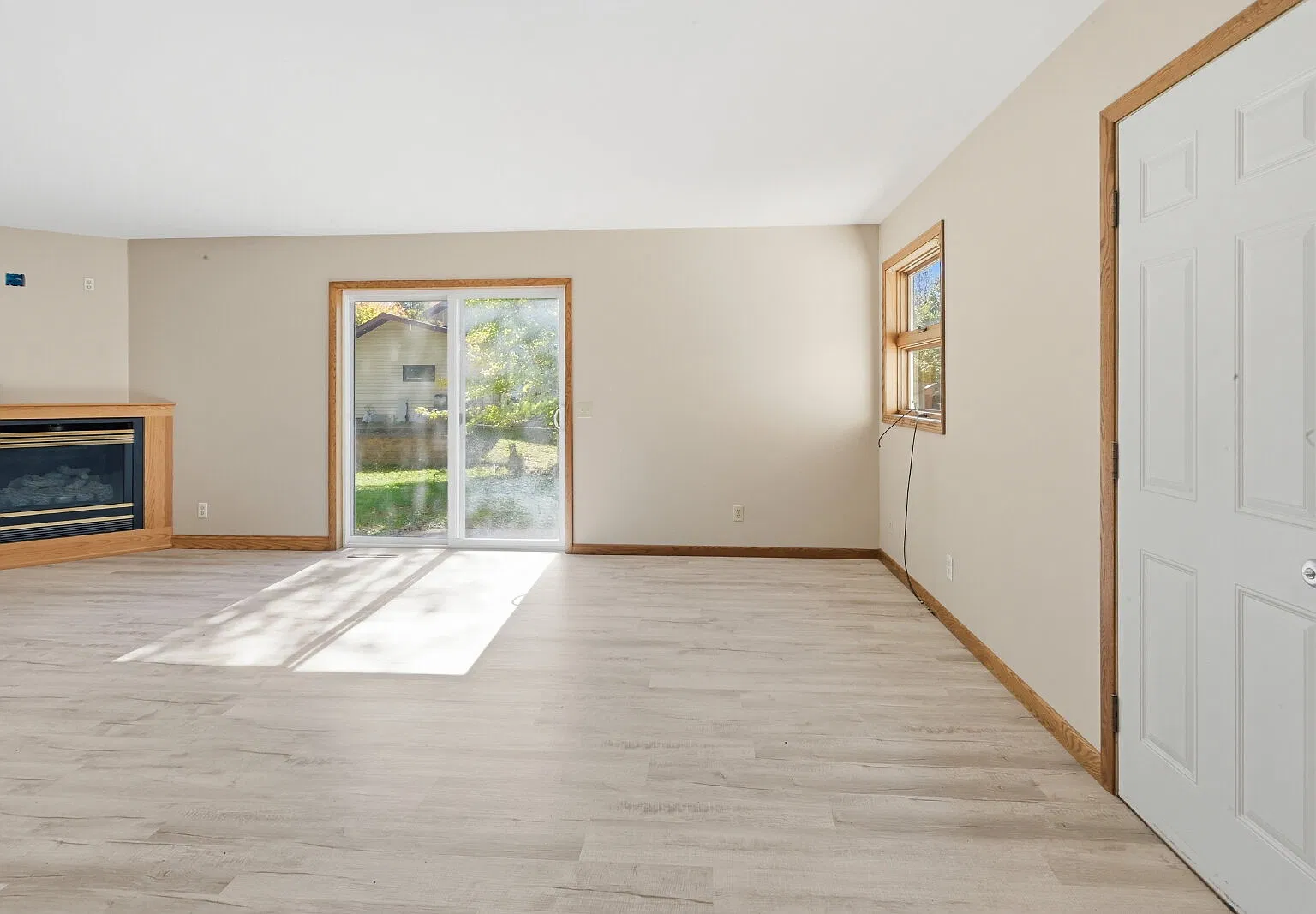 2 bed, 1.5 bath, $1,350 — Photo 2