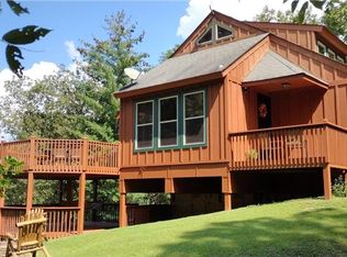 326 Shade Tree Dr, Talking Rock, GA 30175