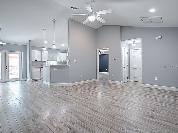4th image of 30431 Seaforth Dr