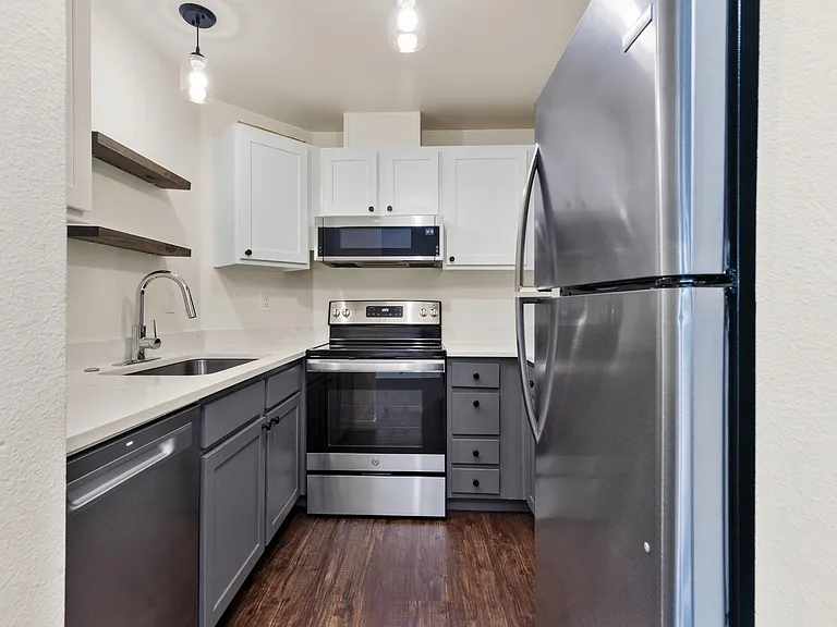 The Morgan $1000 Off First Month! — Photo 40
