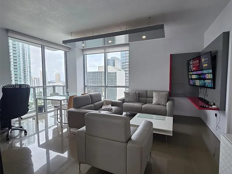 1060 Brickell Ave #2201 — Photo 31