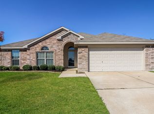 1040 Brown Crest Rd, Burleson, TX 76028