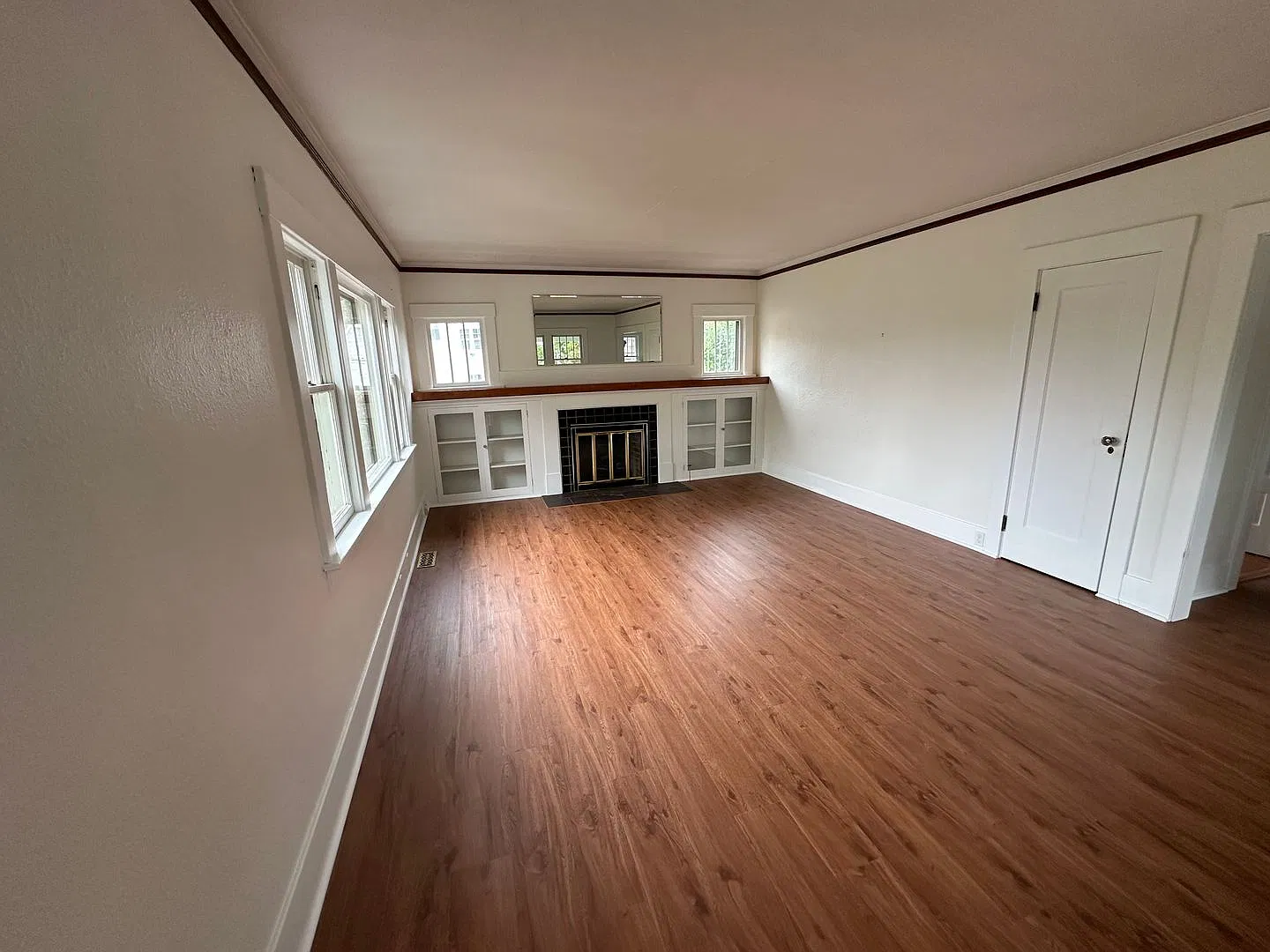 2414 N Lawrence St — Photo 4
