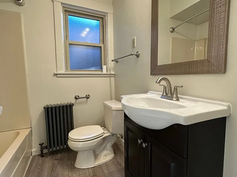 1626 Denniston St — Photo 8