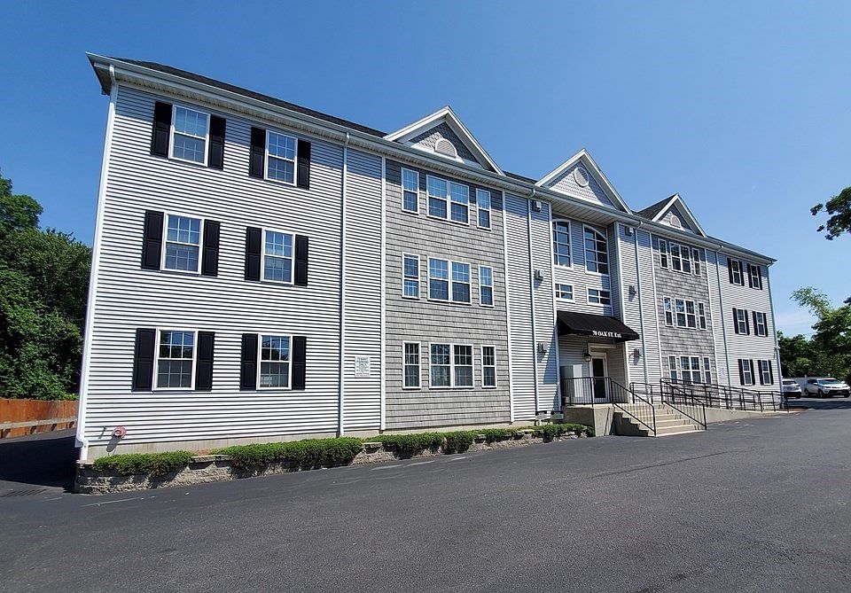 1st image of 70 Oak Street Ext #3E