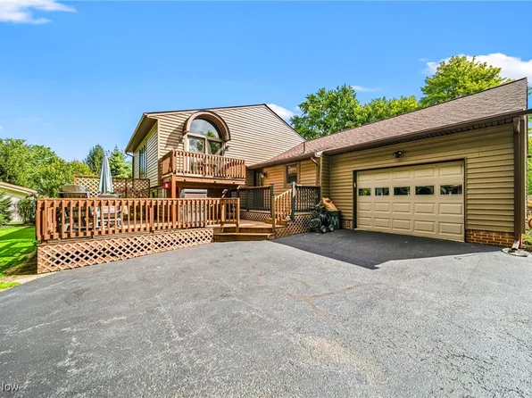 7464 Demshar Dr, Mentor, OH 44060