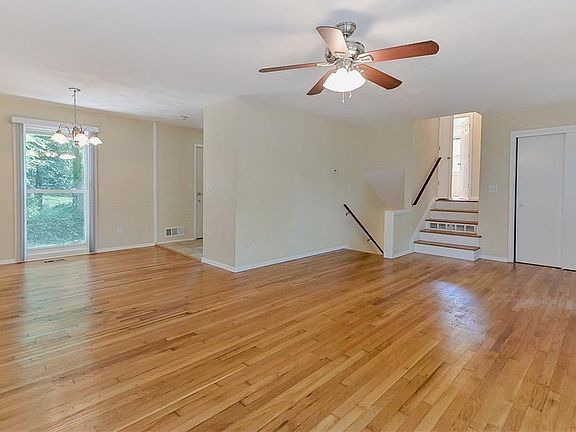 5th image of 1935 Inverness Rd SE