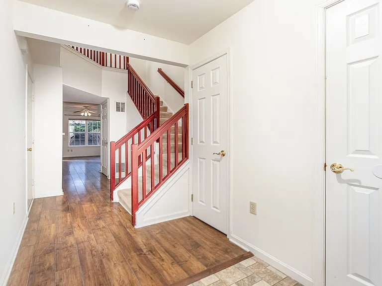 127 Cardinal Ln — Photo 5