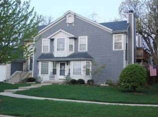 1704 Kresswood Dr, West Chicago, IL 60185