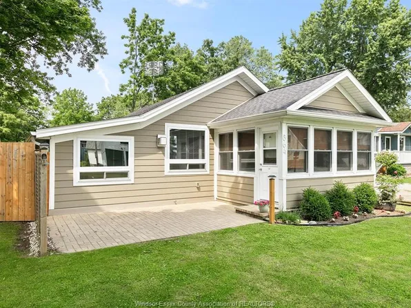 864 Lawrence Dr, Essex, ON N0R 1G0