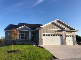 1975 Fox Ridge Rd, Ely, IA 52227