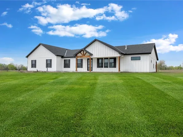 16586 Olive St, Basehor, KS 66007