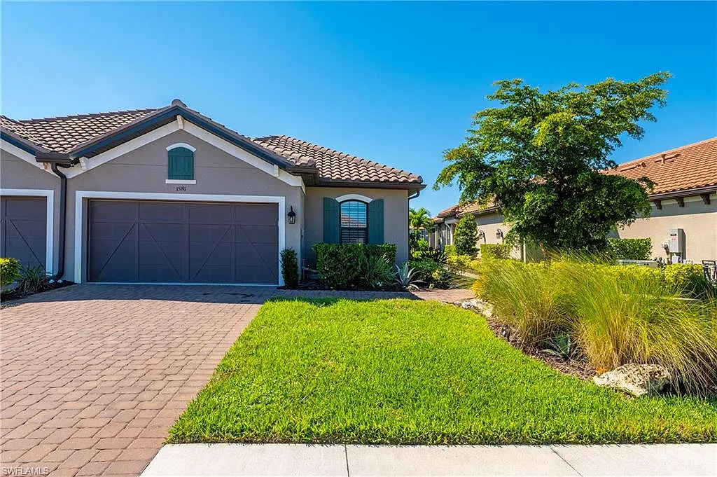 3 bed, 2.0 bath, 1950 sqft, $9,000 — Photo 2