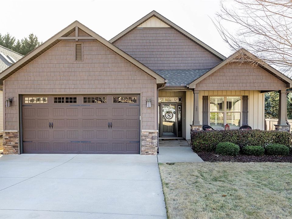 1st image of 23 Bradstock Dr