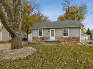 2422 49th Pl, Des Moines, IA 50310