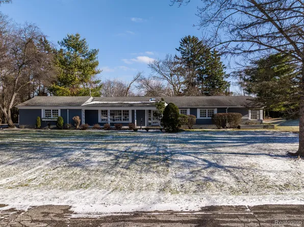 4413 Charing Way, Bloomfield Hills, MI 48304